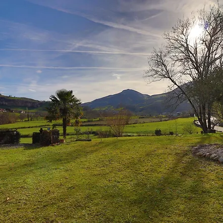 Ameztoia Xve Siecle D'hotes Navarraises *