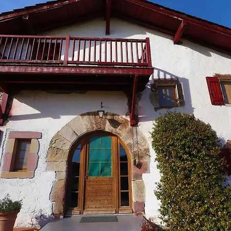 Bed & Breakfast Ameztoia Xve Siecle D'hotes Navarraises