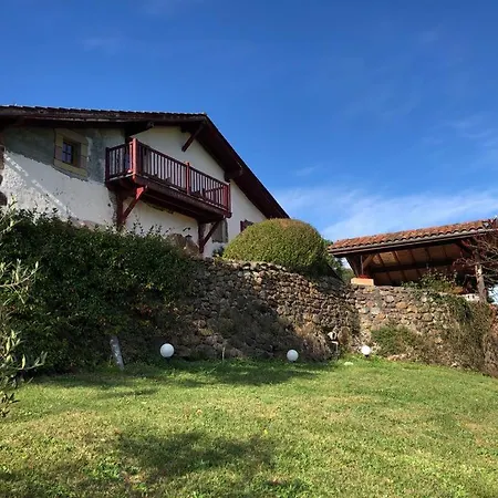 Ameztoia Xve Siecle D'hotes Navarraises *