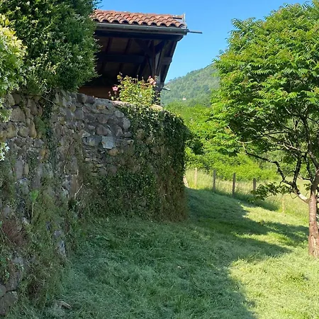 Ameztoia Xve Siecle D'hotes Navarraises