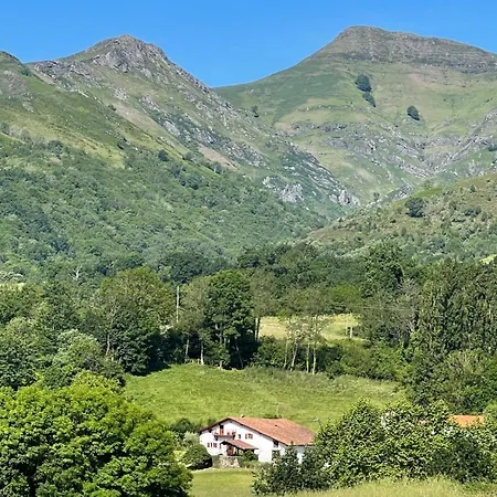 Ameztoia Xve Siècle D'hôtes Navarraises Couette-café 3*