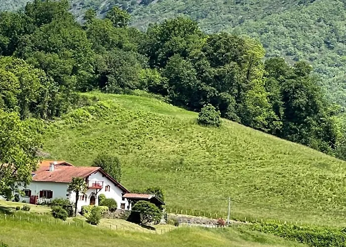 Alojamento de Acomodação e Pequeno-almoço Ameztoia Xve Siècle D'hôtes Navarraises