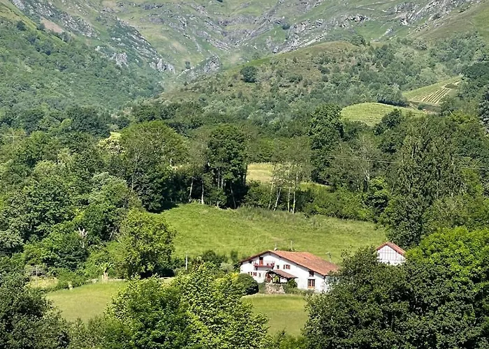 Alojamento de Acomodação e Pequeno-almoço Ameztoia Xve Siècle D'hôtes Navarraises